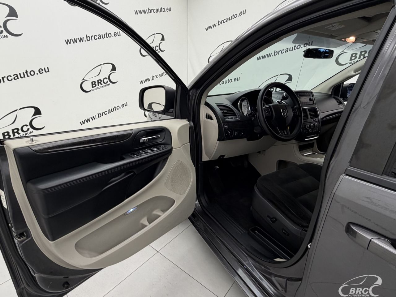 Dodge Grand Caravan | 17