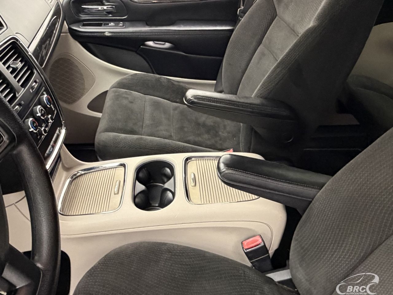 Dodge Grand Caravan | 24