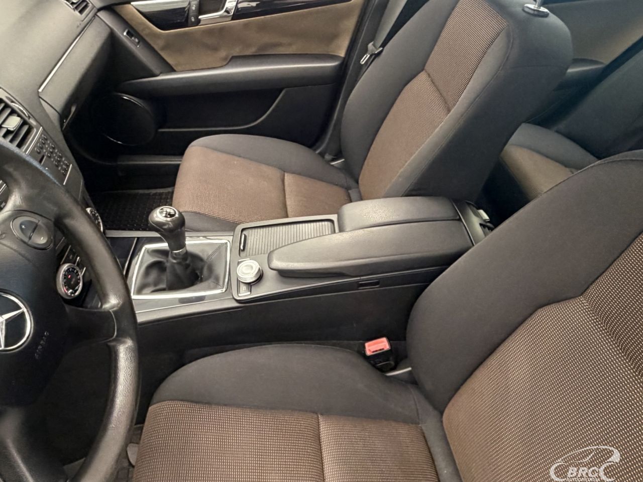 Mercedes-Benz C180 | 21