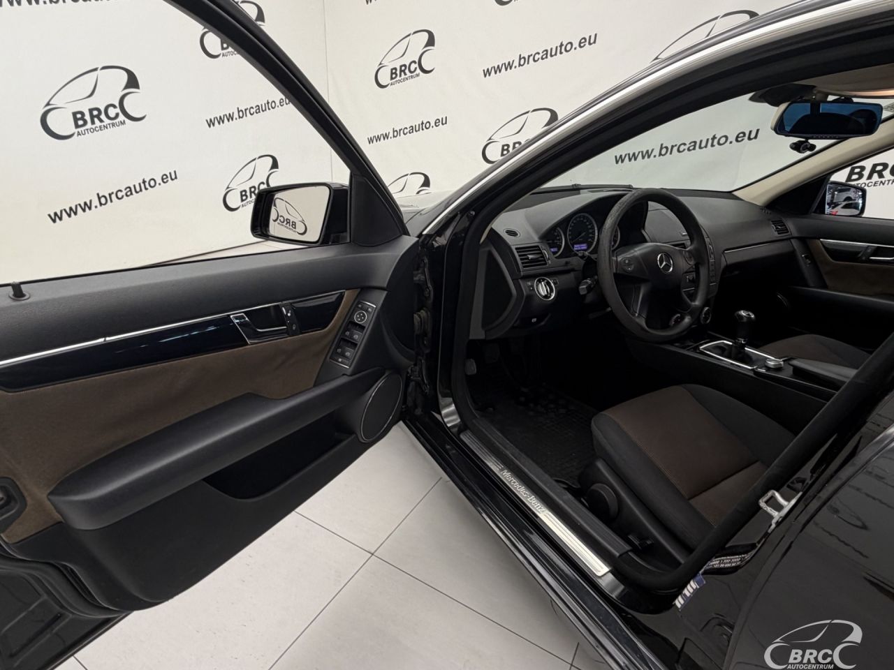 Mercedes-Benz C180 | 16