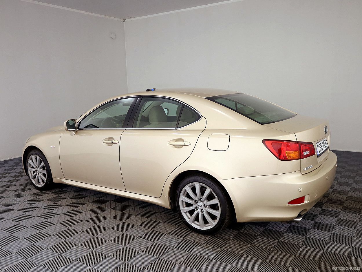 Lexus IS 250 | 3