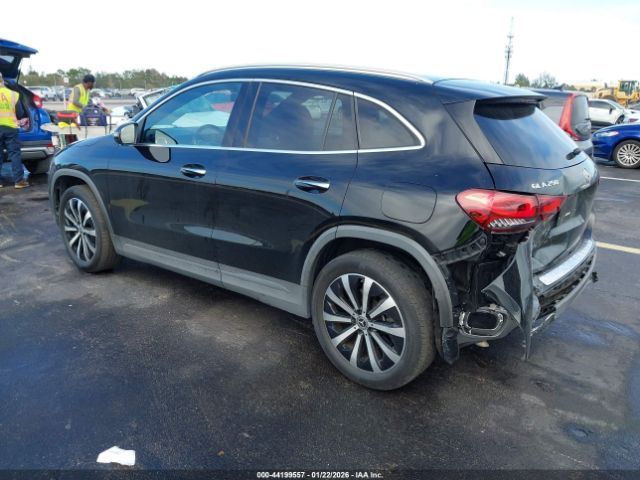 Mercedes-Benz GLA250 | 2