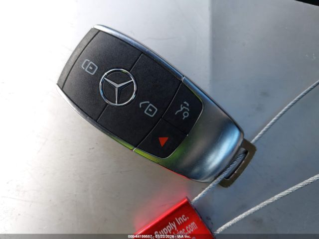 Mercedes-Benz GLA250 | 10