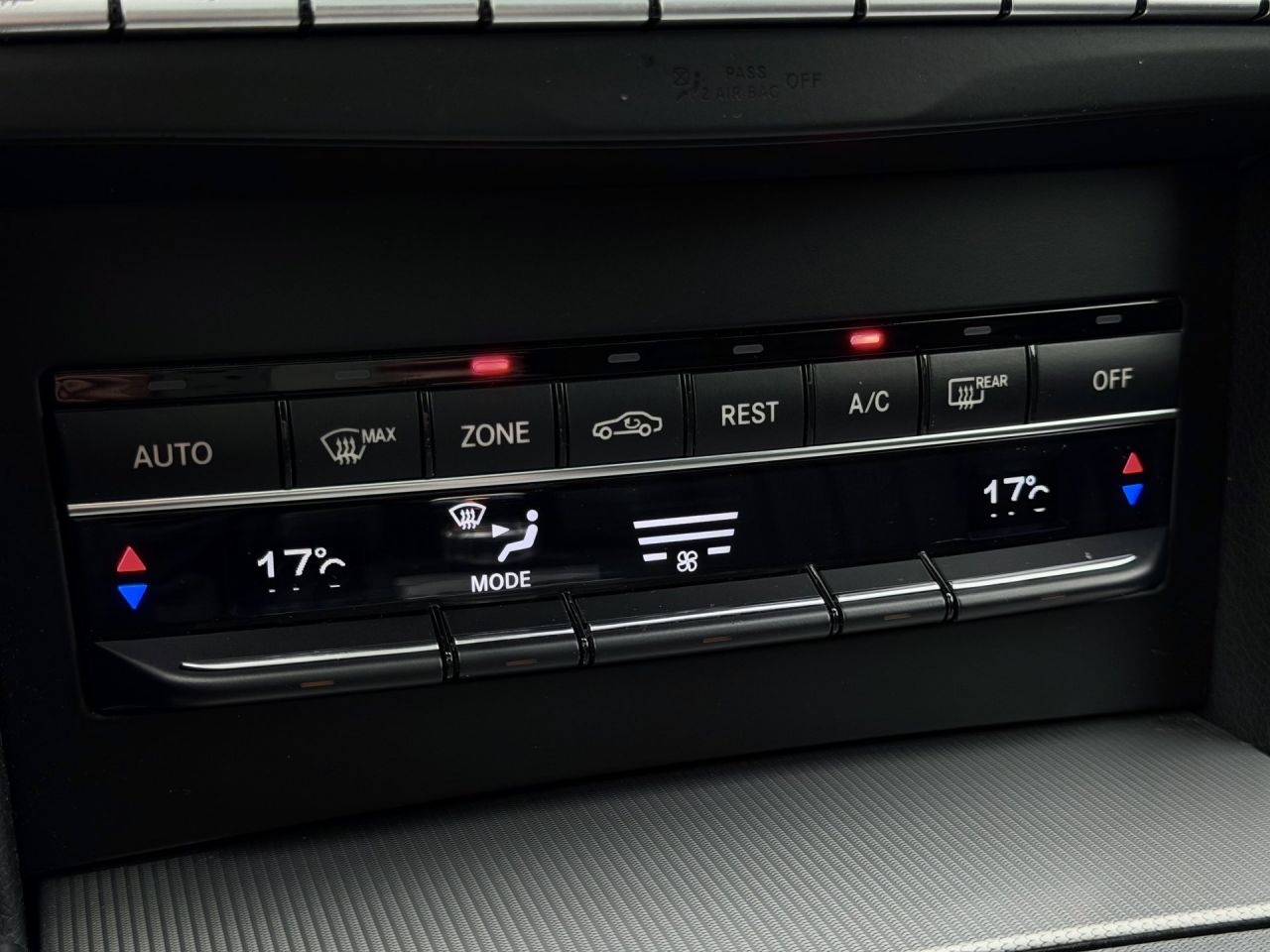 Mercedes-Benz E350 | 24