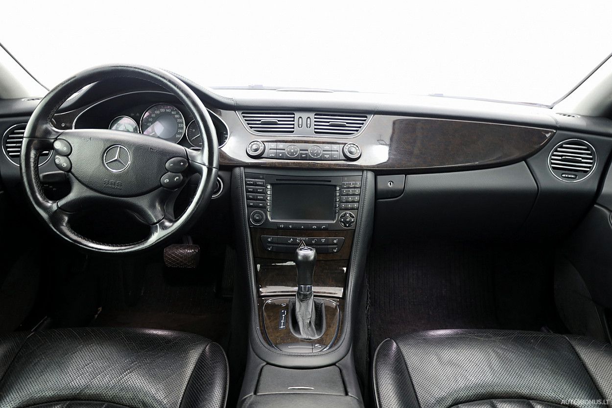 Mercedes-Benz CLS320 | 4
