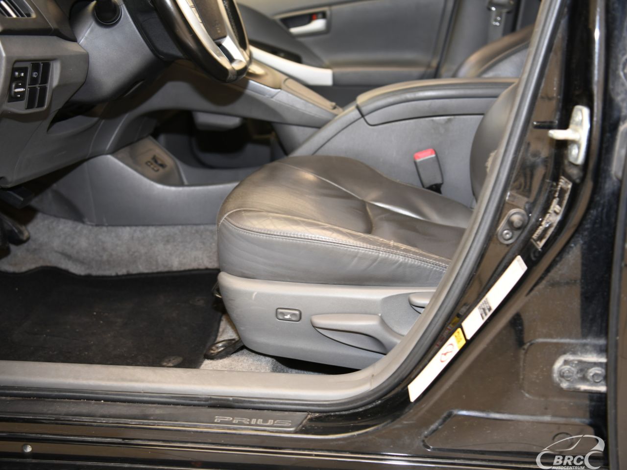 Toyota Prius | 19