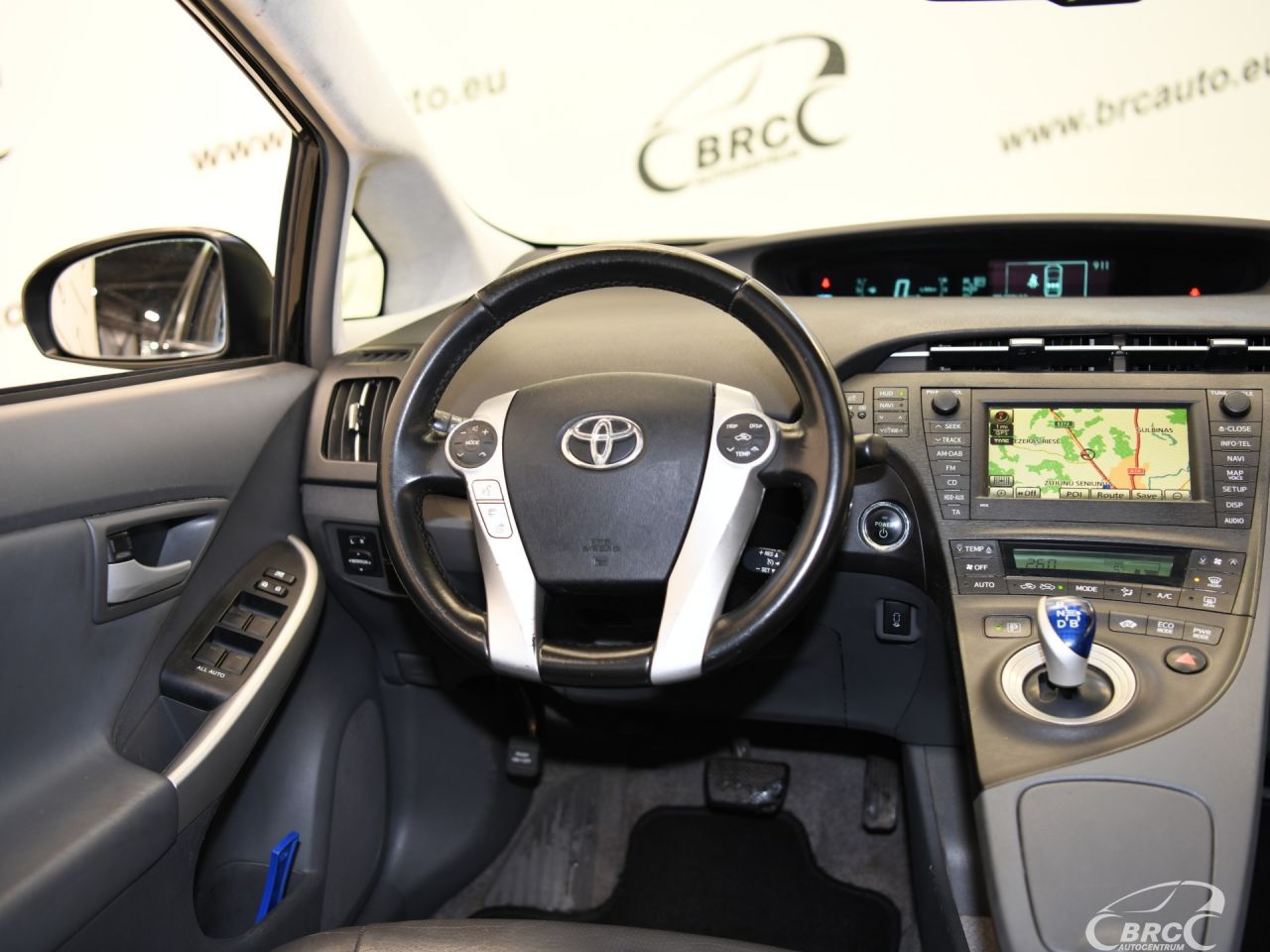 Toyota Prius | 12