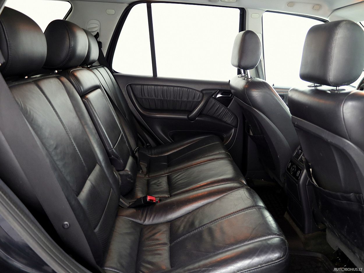 Mercedes-Benz ML270 | 6