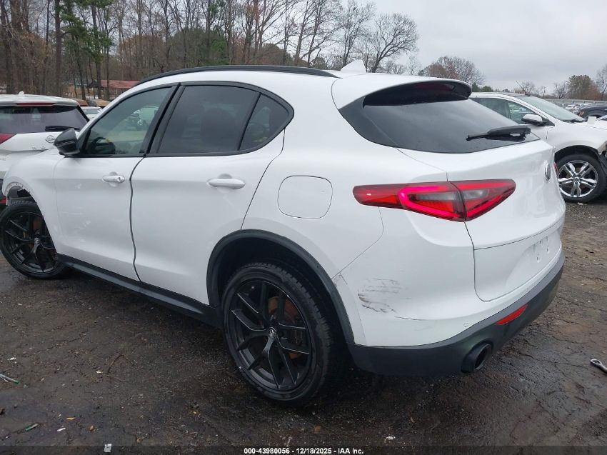 Alfa Romeo Stelvio | 2
