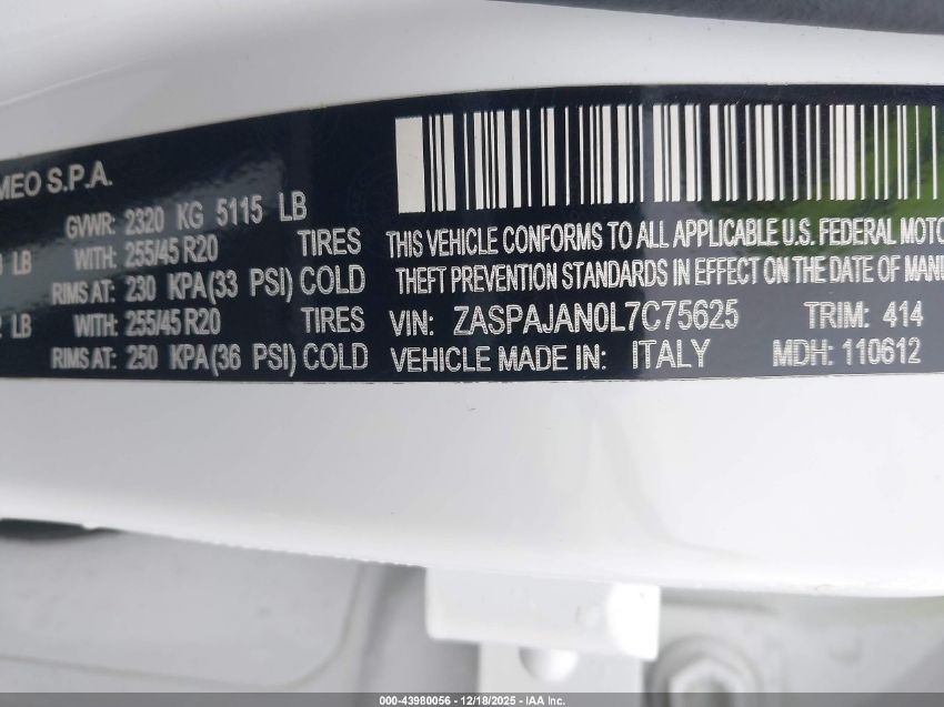 Alfa Romeo Stelvio | 6