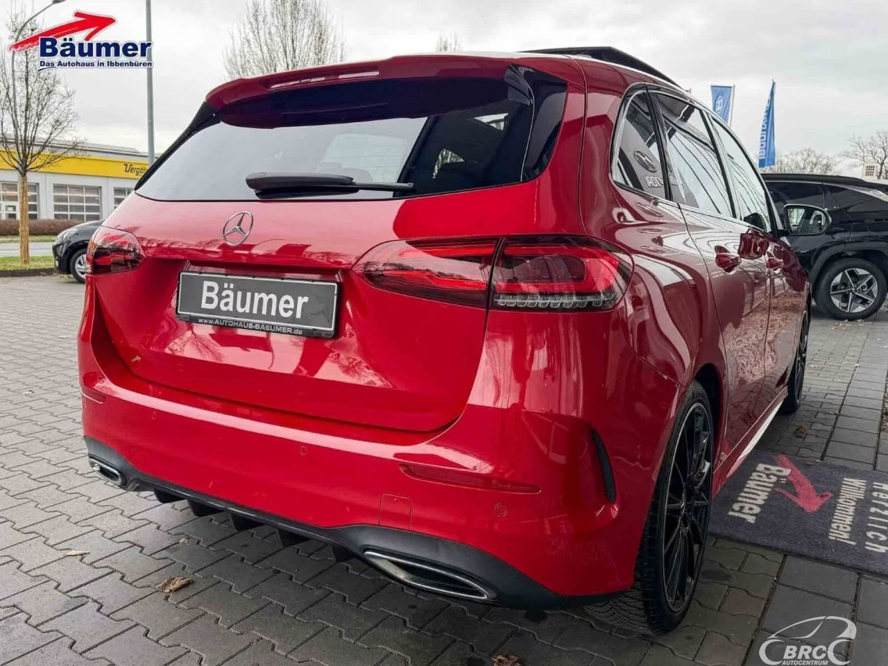 Mercedes-Benz B200 | 3