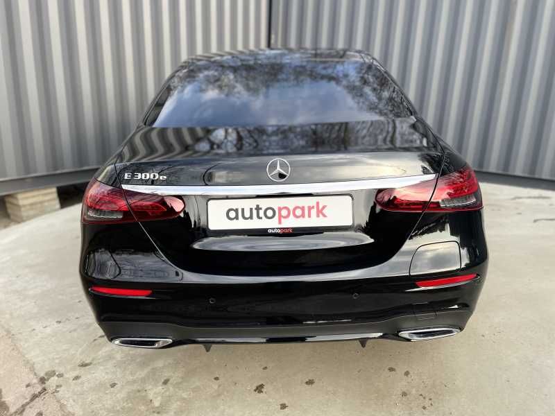 Mercedes-Benz E300 | 4