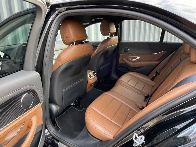 Mercedes-Benz E300 | 7