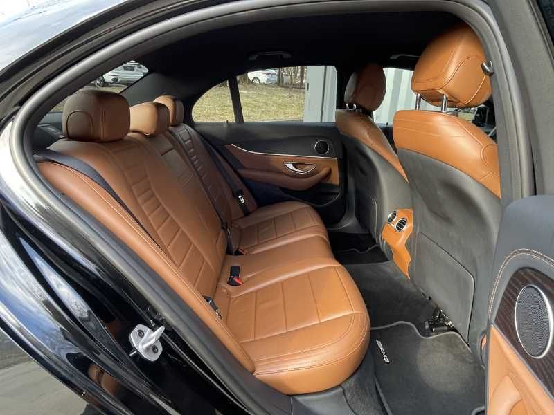 Mercedes-Benz E300 | 6