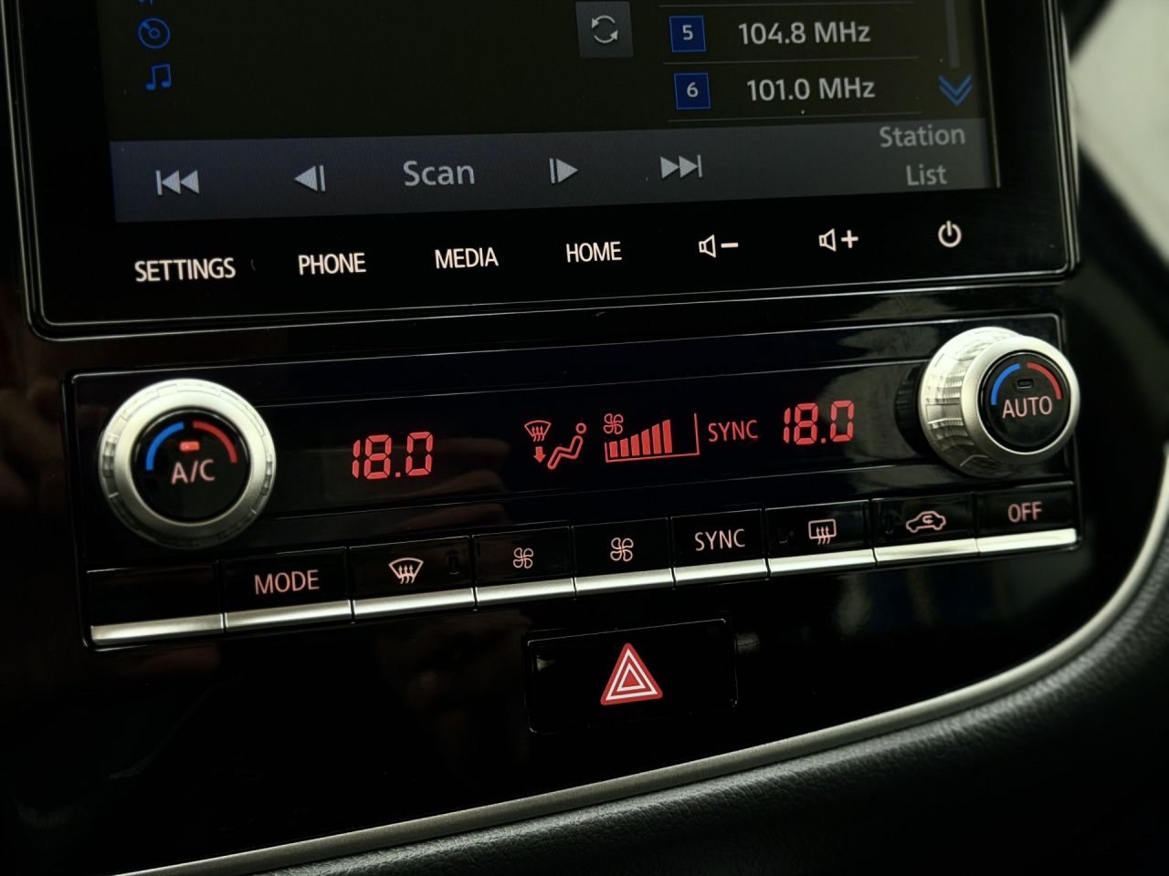 Mitsubishi Outlander | 23