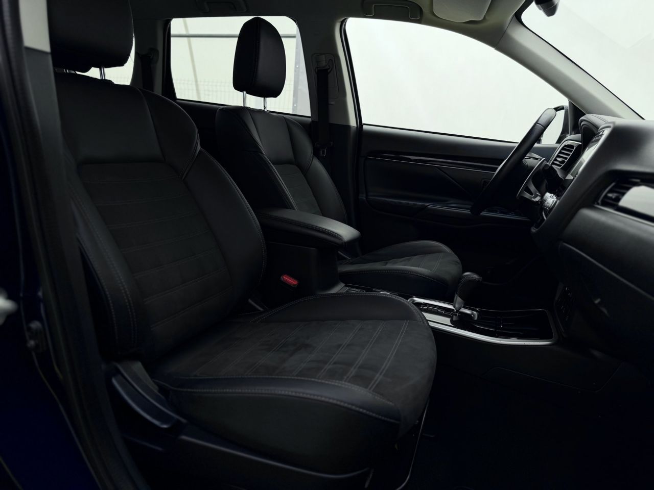 Mitsubishi Outlander | 12