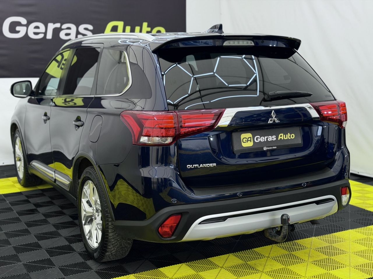 Mitsubishi Outlander | 5