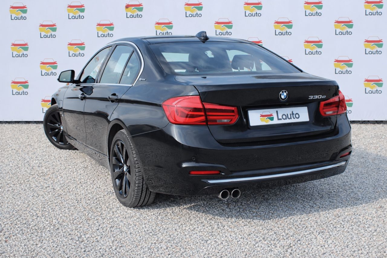 BMW 330 | 2