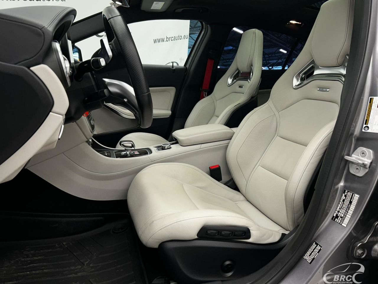 Mercedes-Benz GLA45 AMG | 3