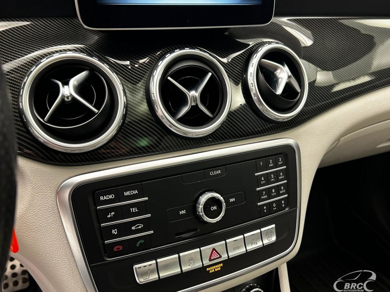 Mercedes-Benz GLA45 AMG | 17