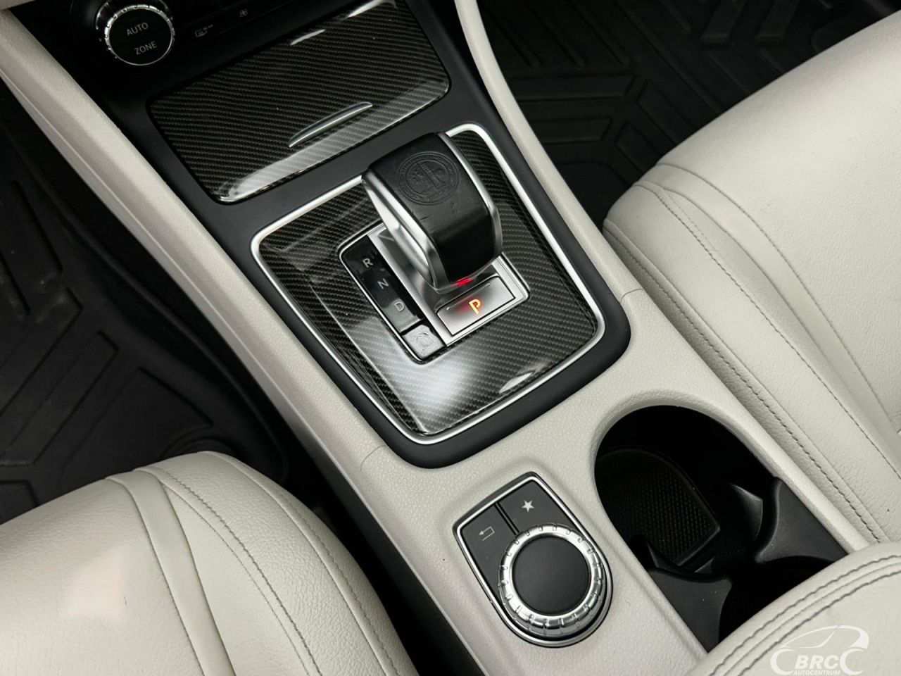 Mercedes-Benz GLA45 AMG | 19