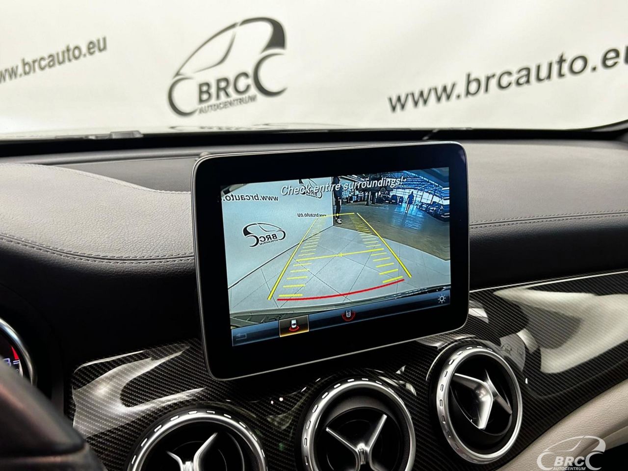 Mercedes-Benz GLA45 AMG | 21