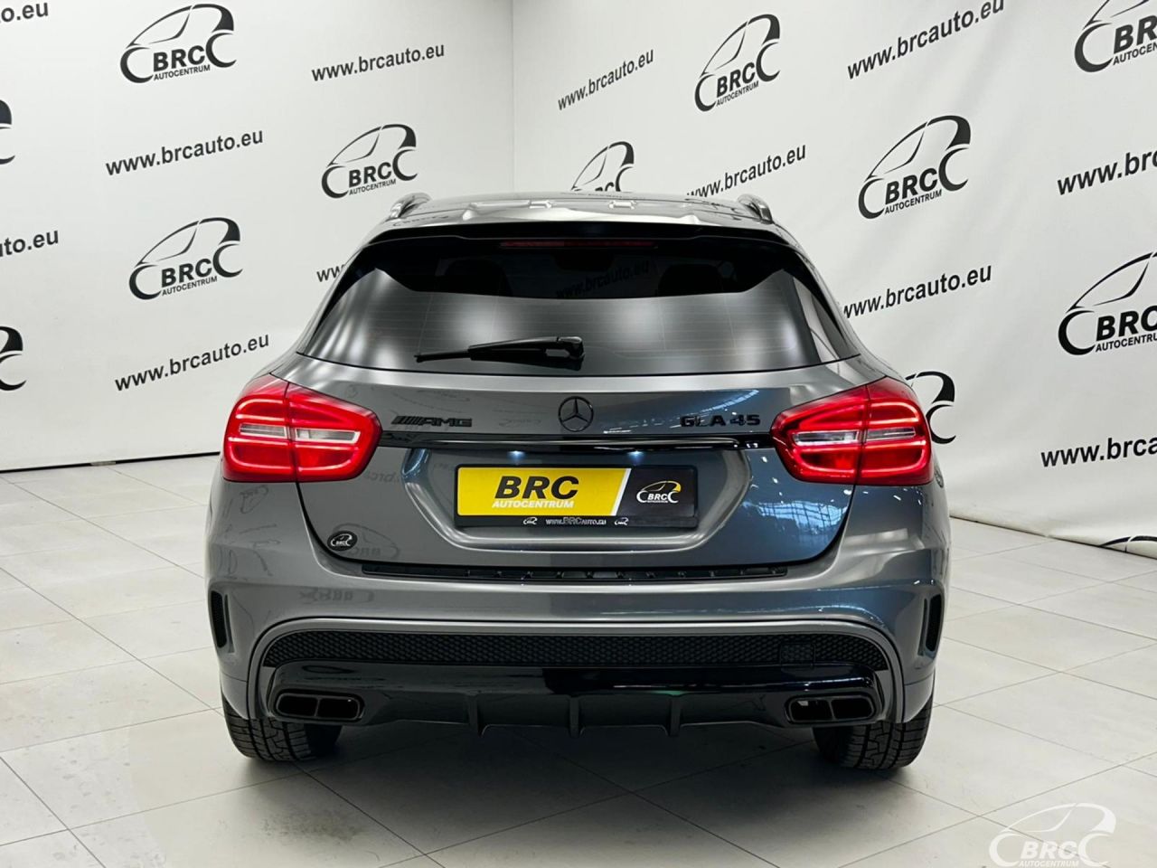 Mercedes-Benz GLA45 AMG | 28