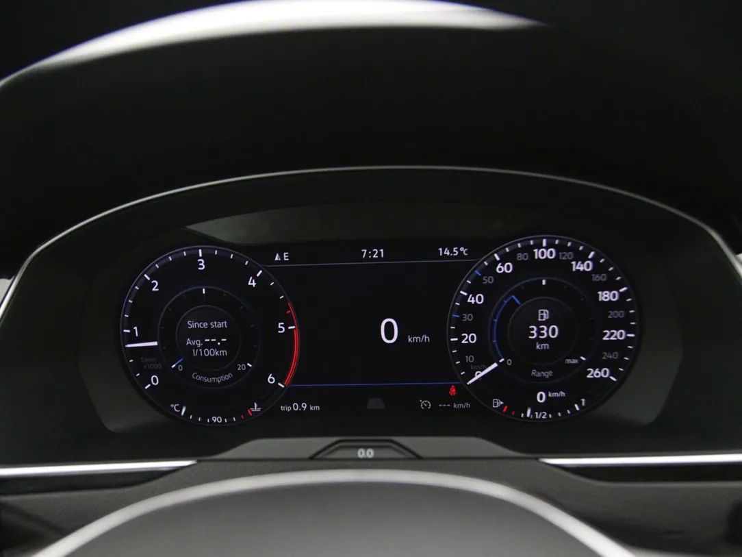 Volkswagen Passat | 18