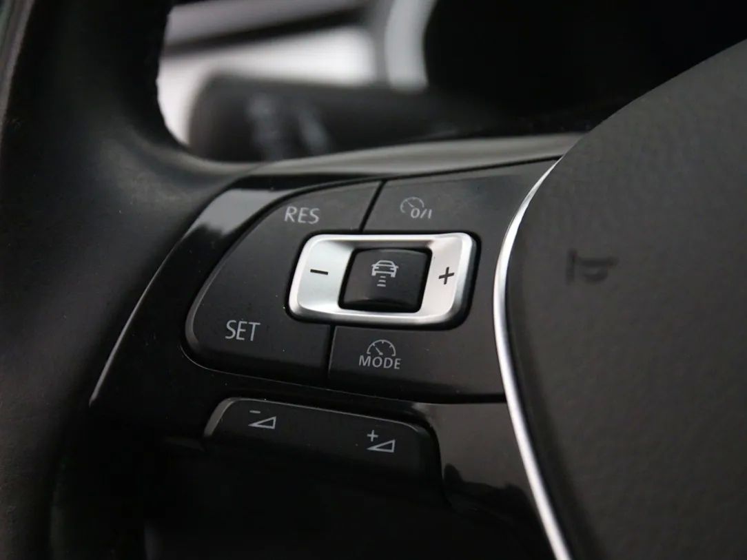 Volkswagen Passat | 32