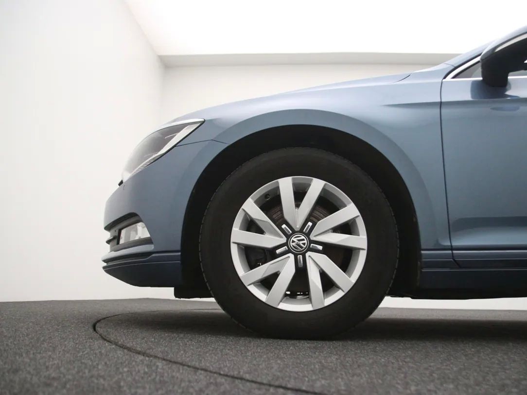Volkswagen Passat | 27