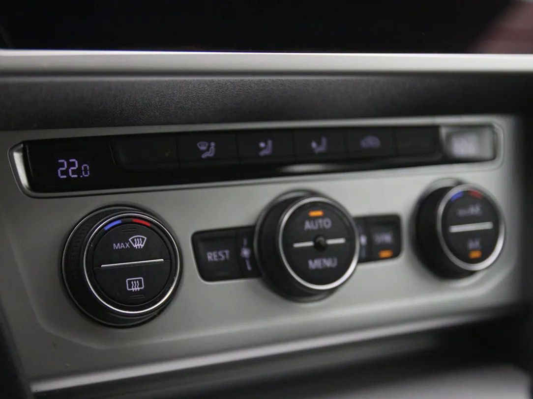 Volkswagen Passat | 19