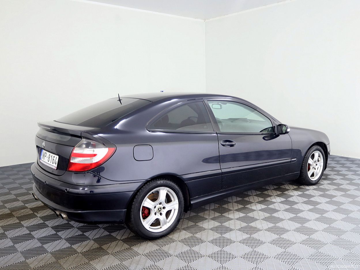 Mercedes-Benz C220 | 2