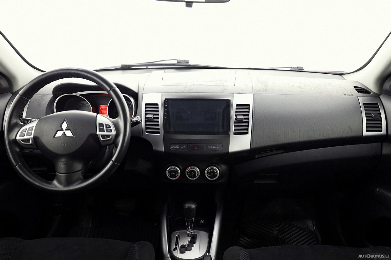 Mitsubishi Outlander | 4