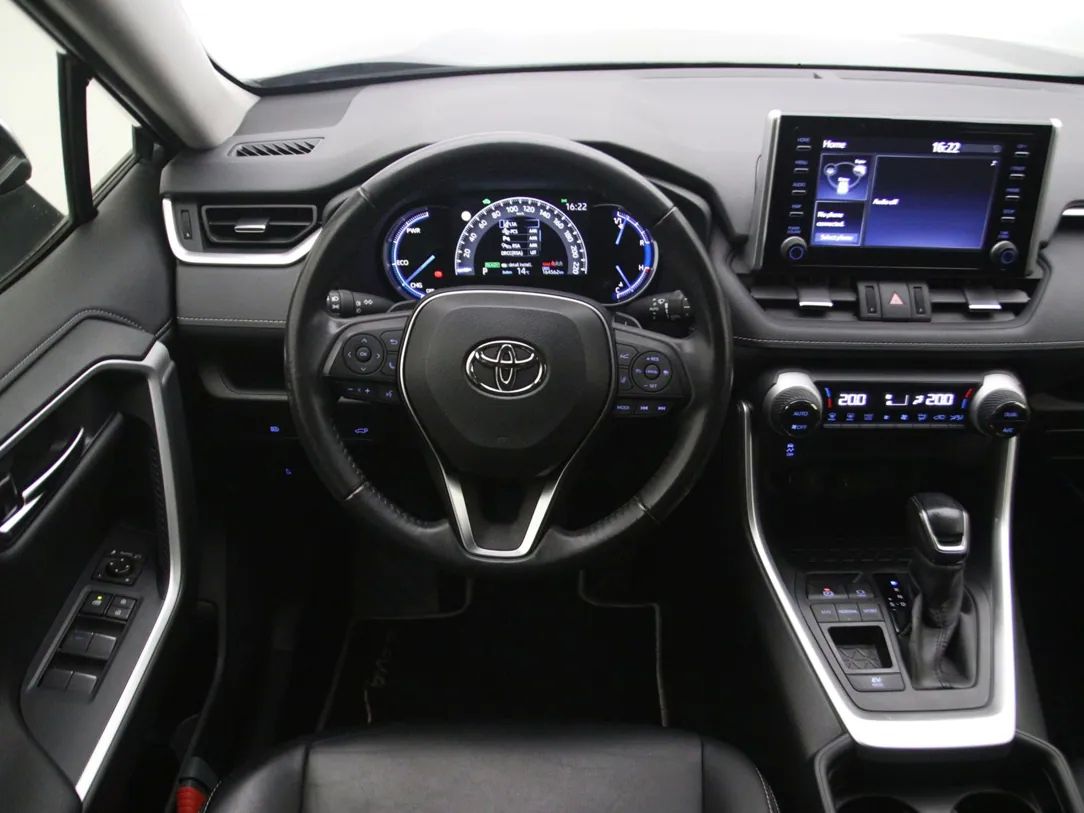 Toyota RAV4 | 16
