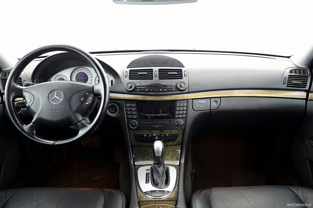 Mercedes-Benz E320 | 4