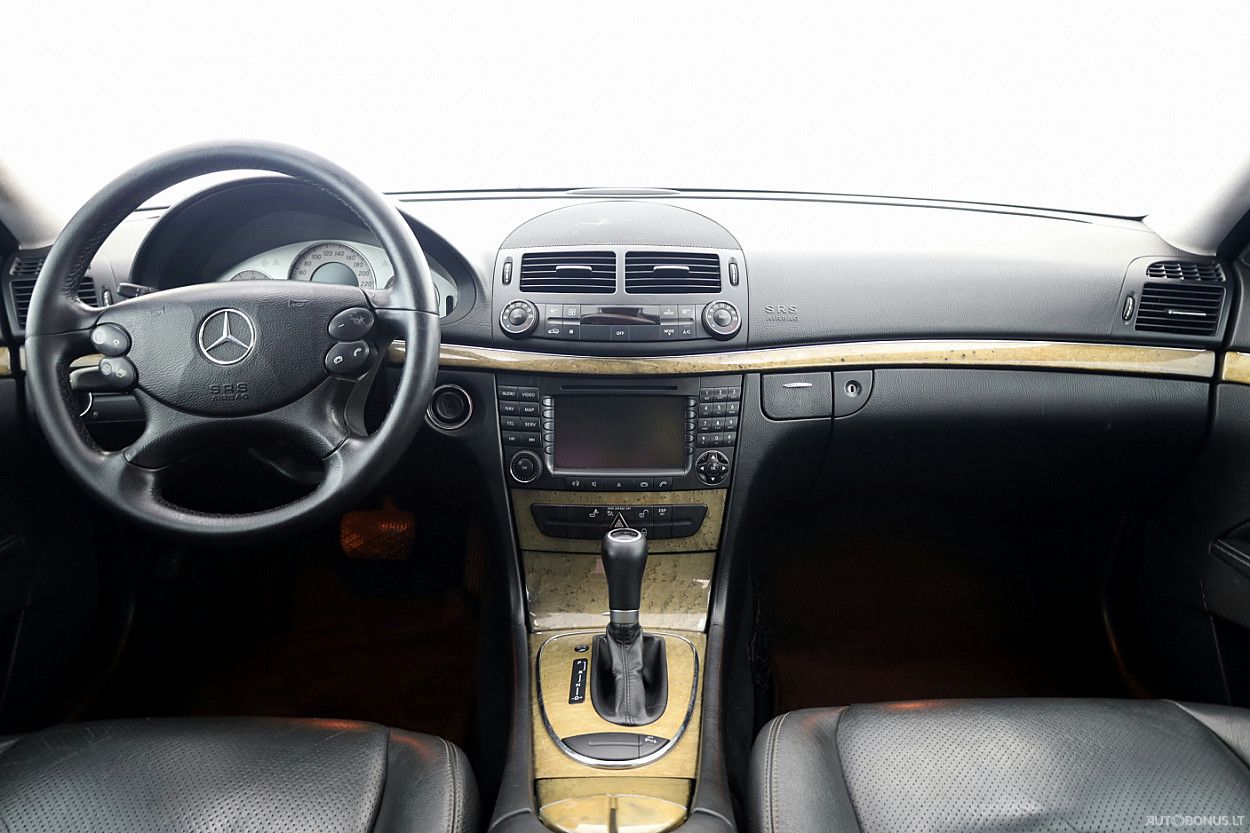 Mercedes-Benz E220 | 4