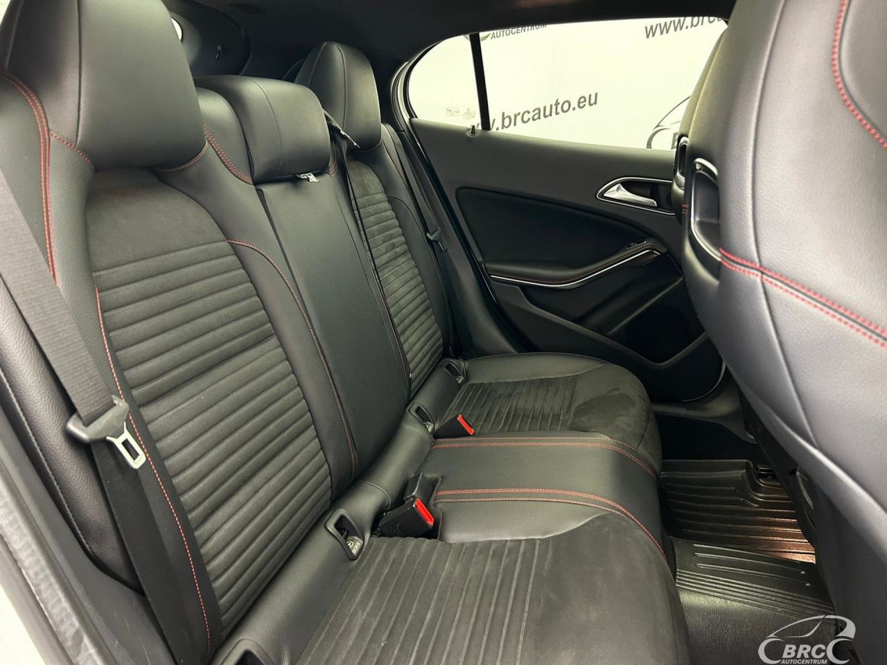 Mercedes-Benz GLA220 | 9