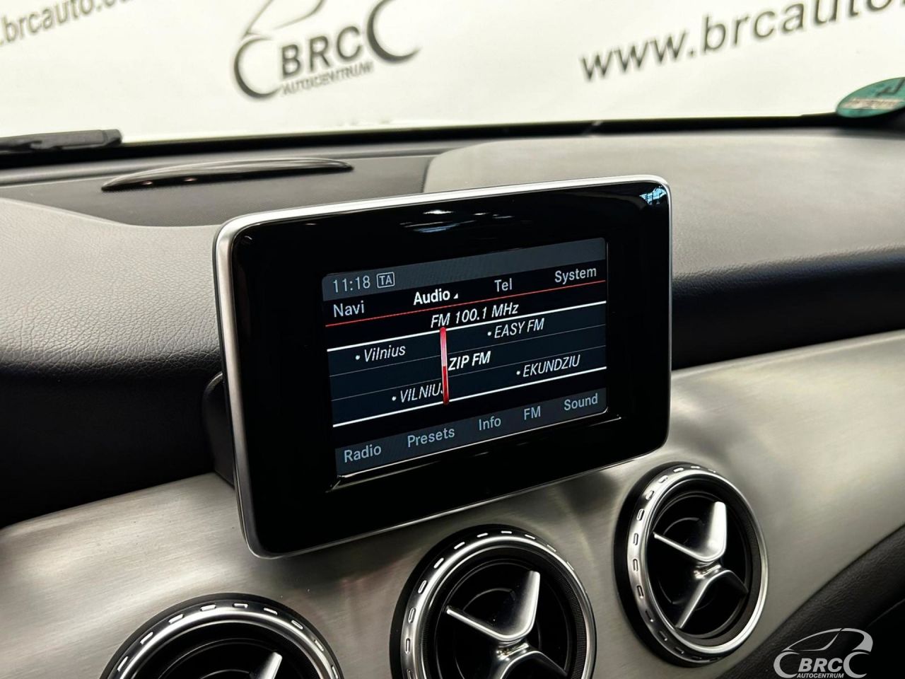 Mercedes-Benz GLA220 | 18