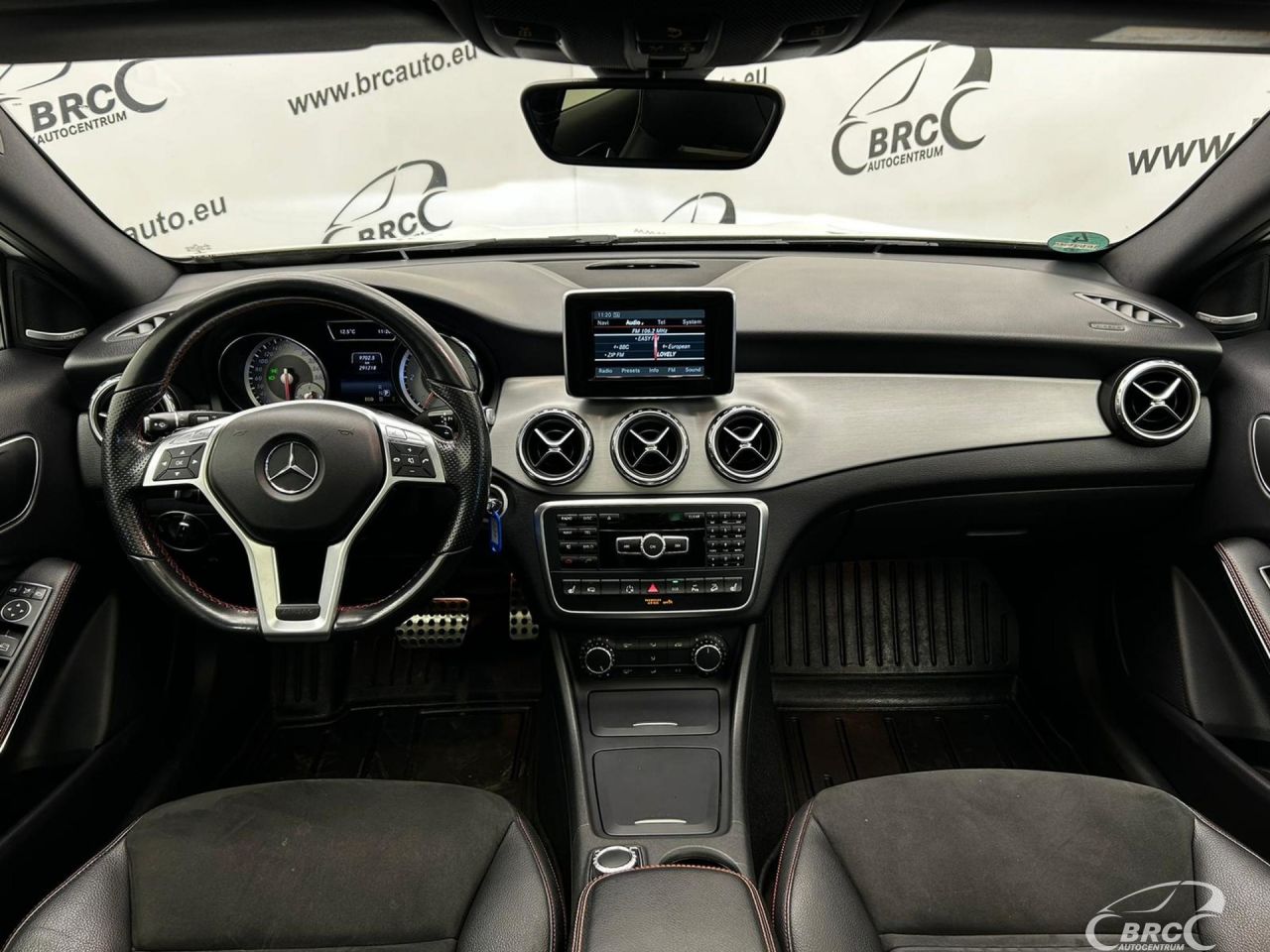 Mercedes-Benz GLA220 | 2