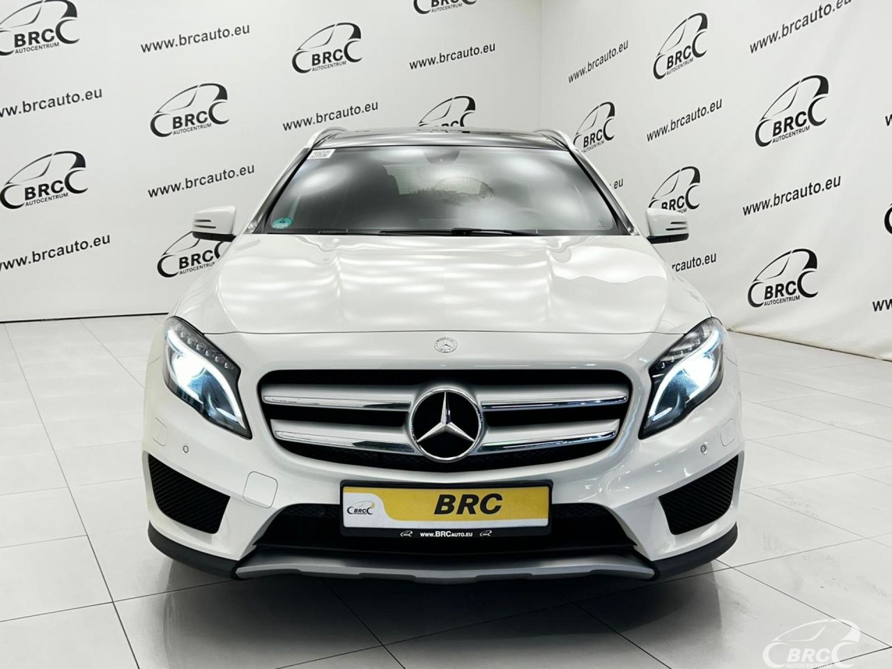 Mercedes-Benz GLA220 | 28
