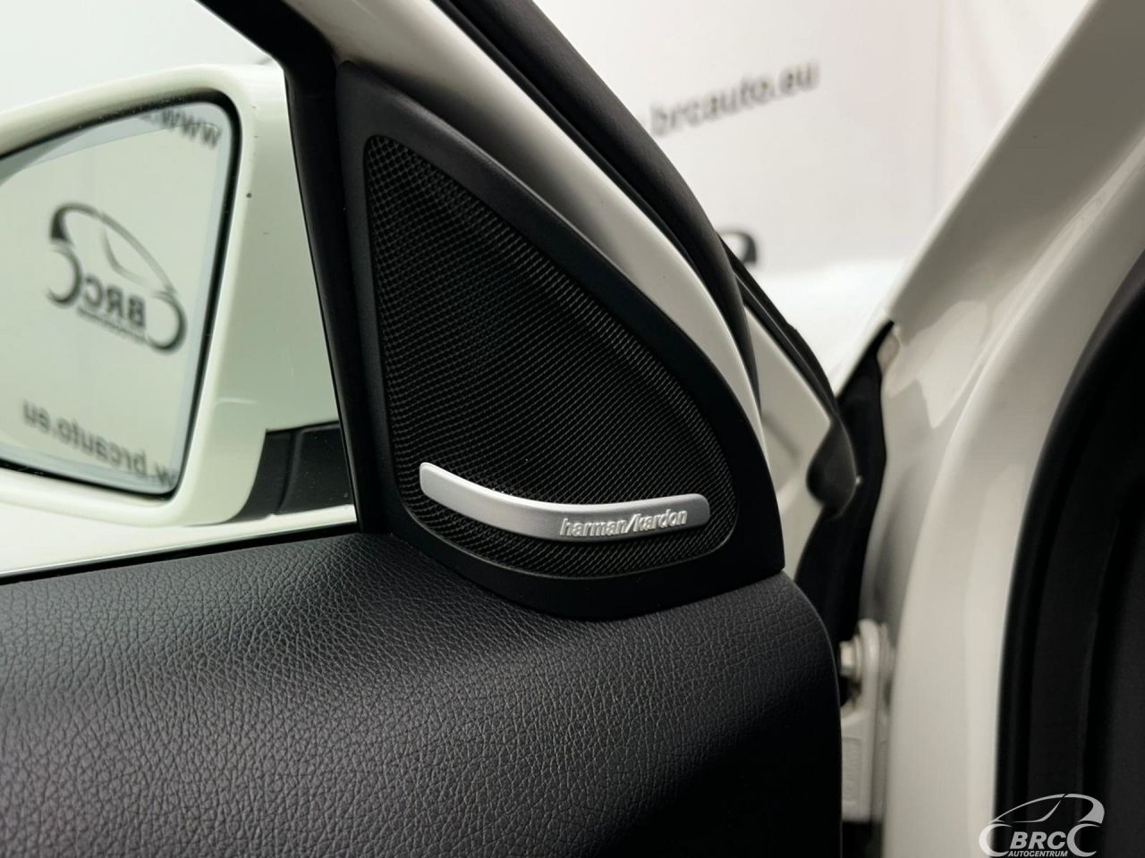 Mercedes-Benz GLA220 | 24