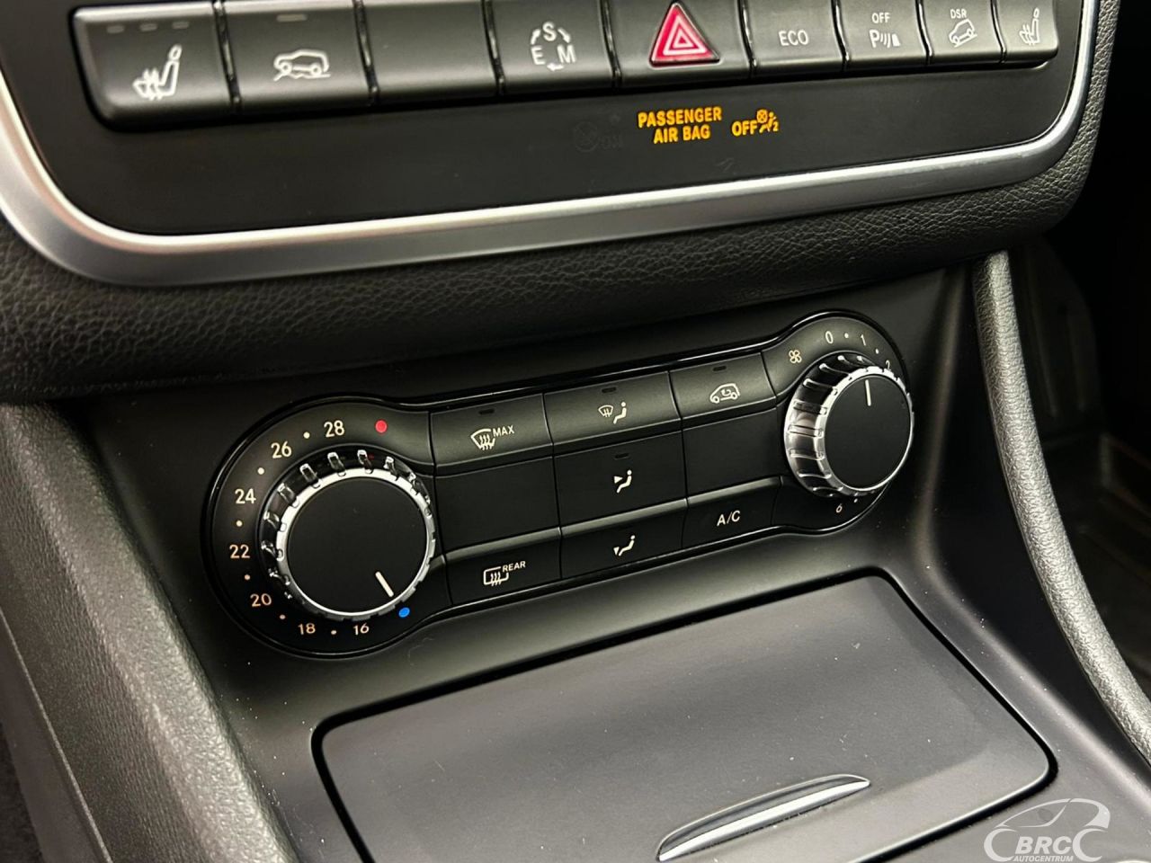 Mercedes-Benz GLA220 | 22