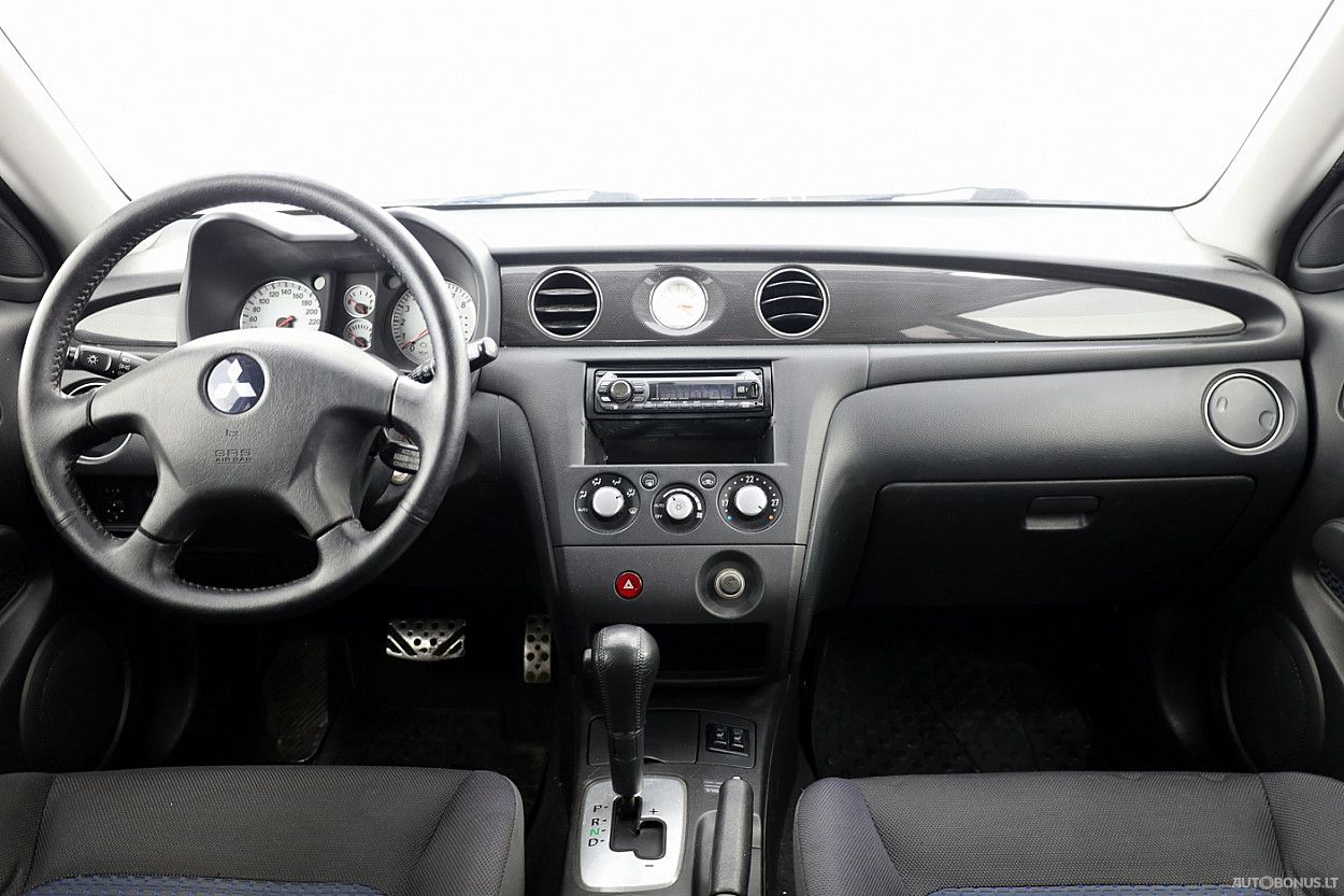 Mitsubishi Outlander | 4