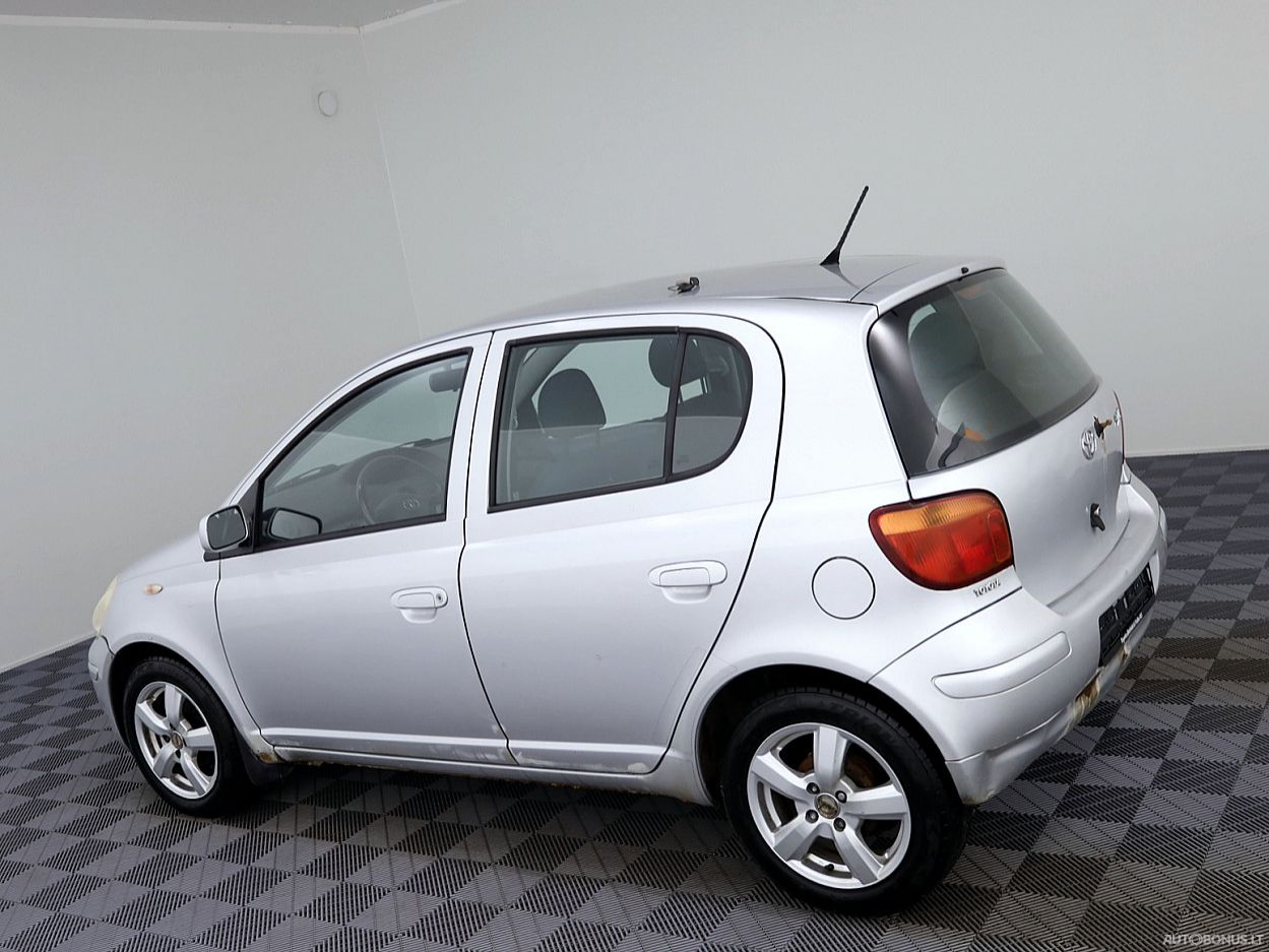 Toyota Yaris | 3