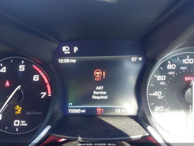 Alfa Romeo Giulia | 14