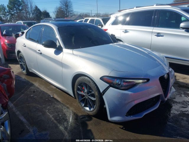 Alfa Romeo Giulia | 12
