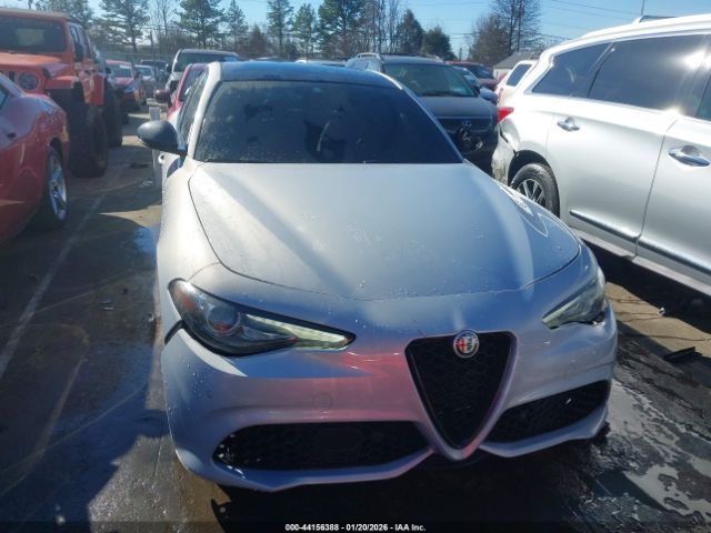Alfa Romeo Giulia | 11