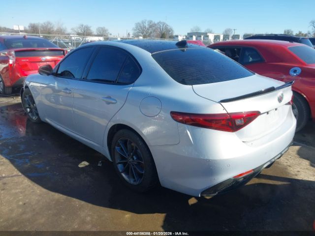 Alfa Romeo Giulia | 2