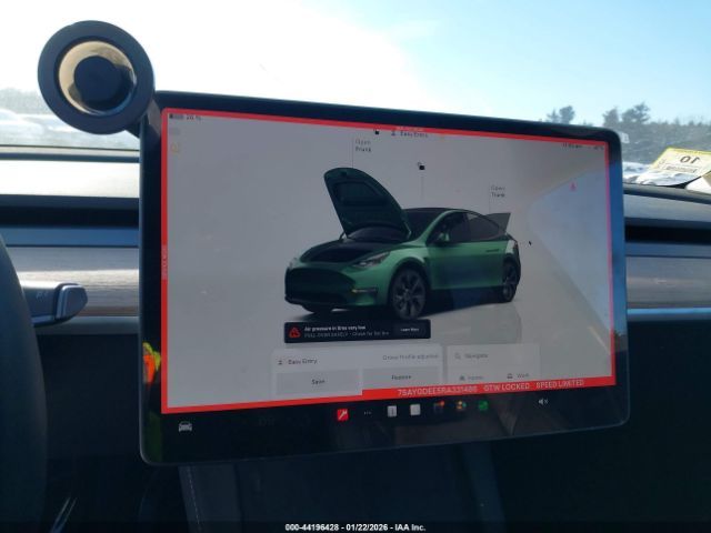 Tesla Model Y | 22