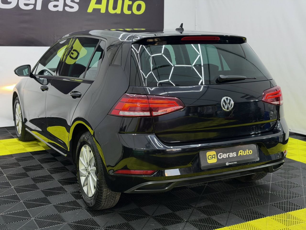 Volkswagen Golf | 5